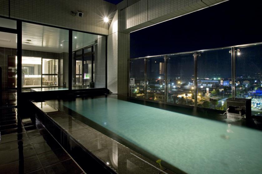 [Advantageous because it has been prepaid] A relaxing trip in a sophisticated space while enjoying the Sky Spa on the top floor