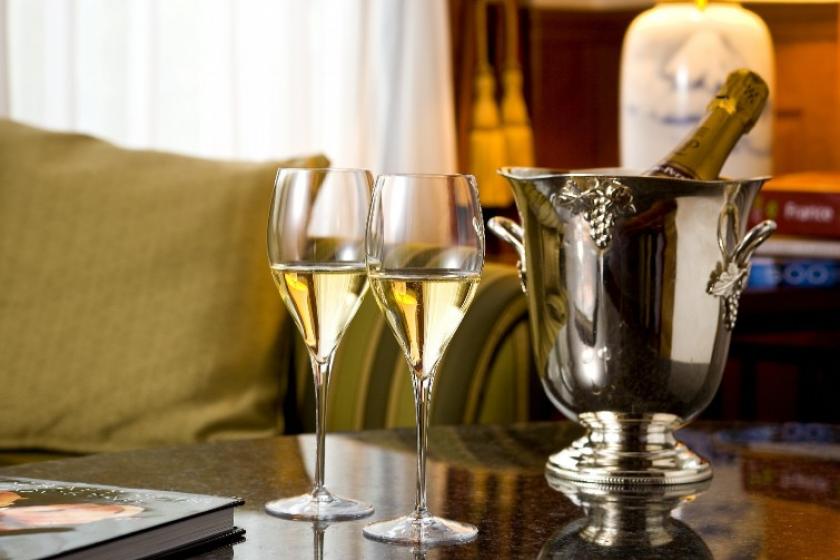 Champagne (full bottle)