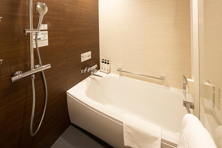 [Non-smoking] High floor twin-separate bath and toilet-