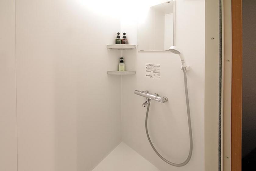 Private room (up to 2 people) with shower and toilet