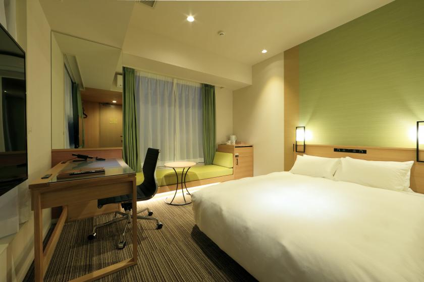 Corner Double Room Single Use * All rooms are non-smoking *
