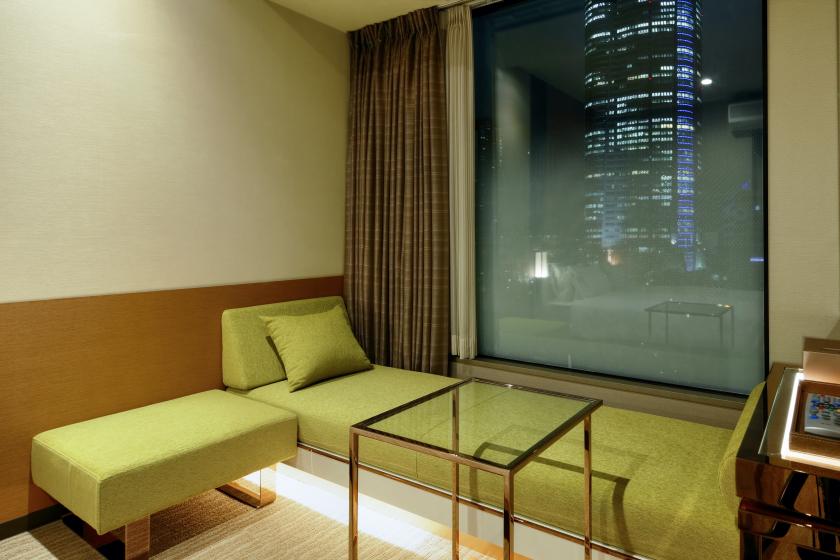 Executive Queen Room with City View