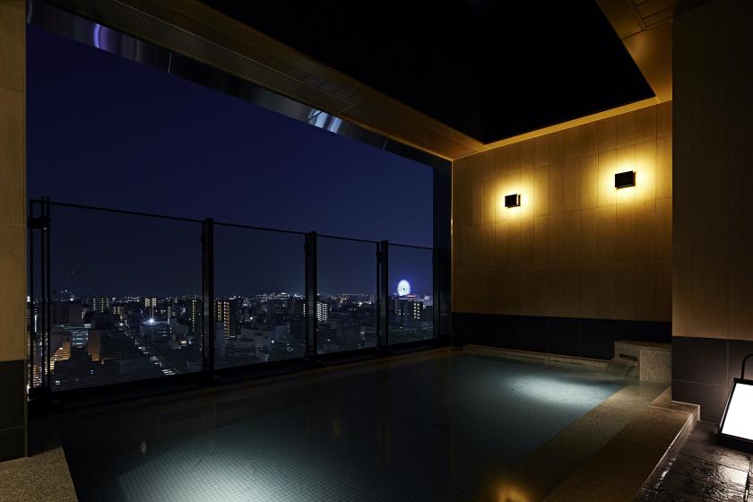 One person is welcome! A relaxing trip in a sophisticated space while enjoying the Sky Spa on the top floor
