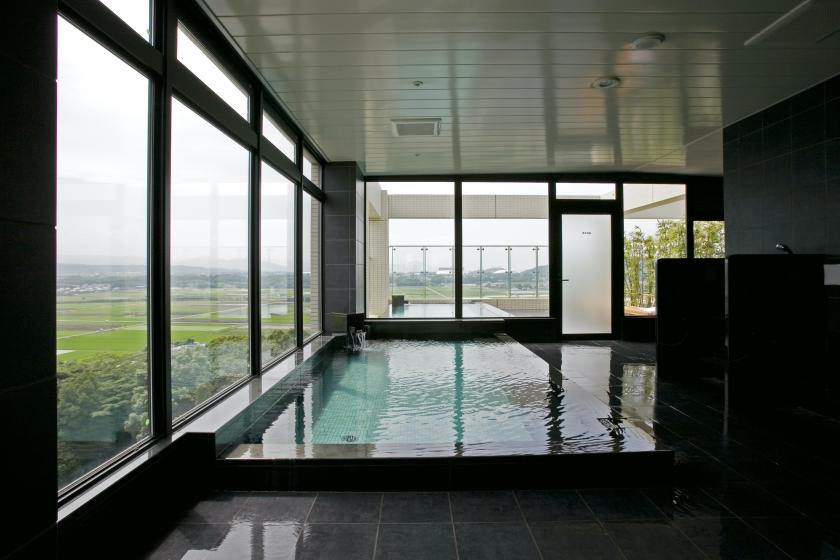 One person is welcome! A solo trip to relax in a sophisticated space while enjoying the Sky Spa on the top floor