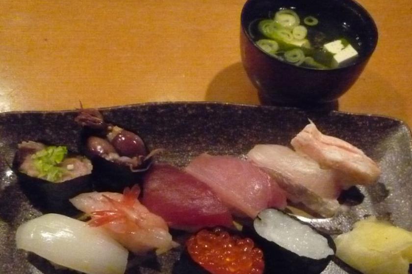 ≪Komasa Sushi × Uozu Port Kitokito Nigiri Sushi≫ and breakfast included plan [1 night with 2 meals]