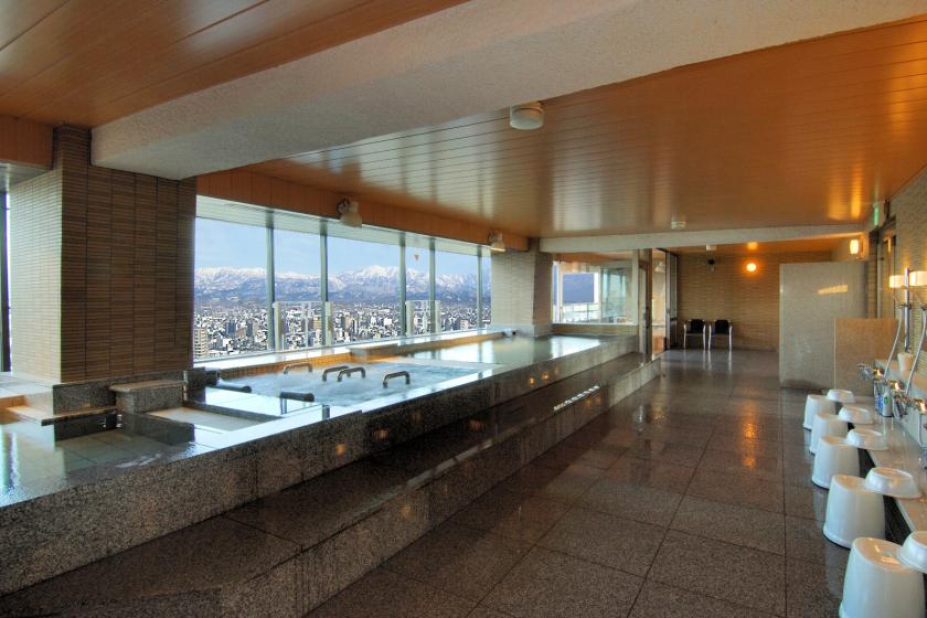<仅限HP会员> [不含餐的客房计划]大型公共浴池，可欣赏立山山脉全景，免费