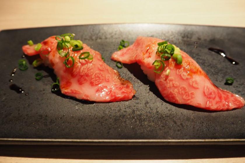 아침 · 저녁 식사 (히미 쇠고기 야키니쿠 코스) 포함 플랜