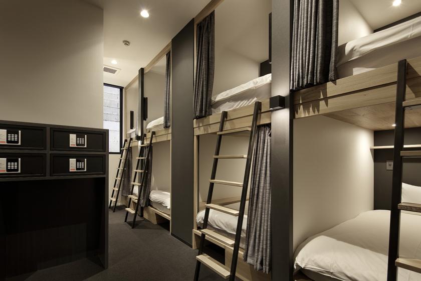 Mixed 10-person dormitory (shared shower/toilet)