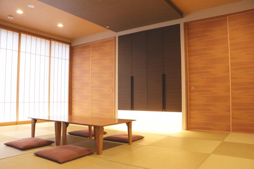 Deluxe Japanese Room