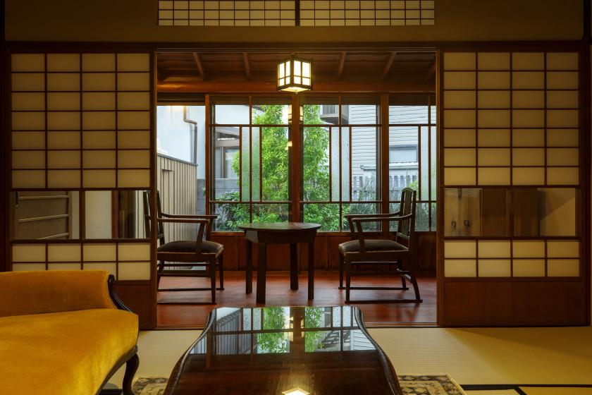 [Adult time at the town landing x Bar "San sun" Chaya District] Enjoy alcoholic drinks in Kazuemachi, which is full of historical atmosphere with historic Japanese restaurants and teahouses (1 night stay with breakfast)