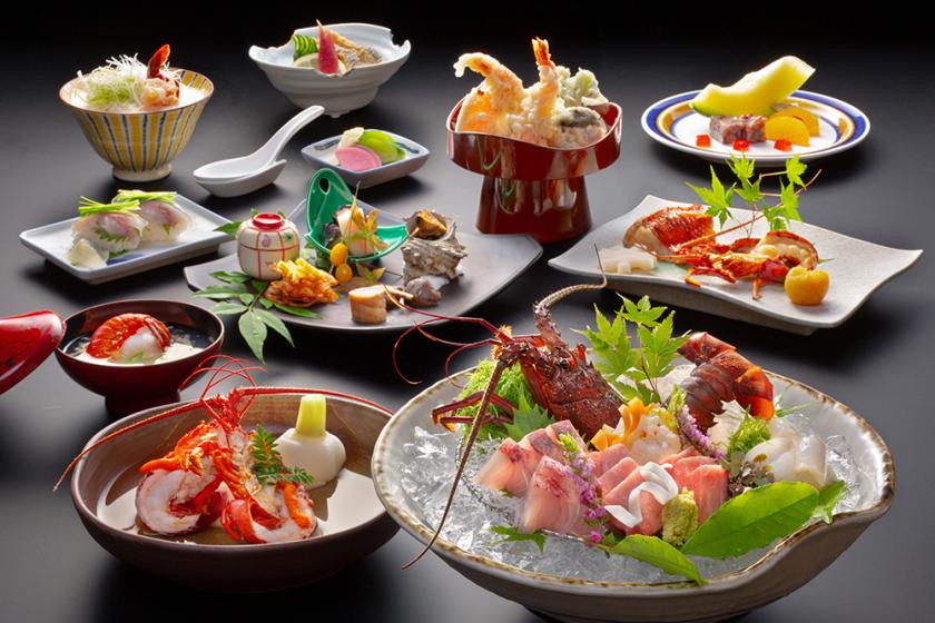 Spiny lobster is Ume-ra Izu! For gourmets, special occasions, and celebrations ♪ Enjoy the deliciousness of the season Ise lobster kaiseki with a whole Ise lobster and sake set