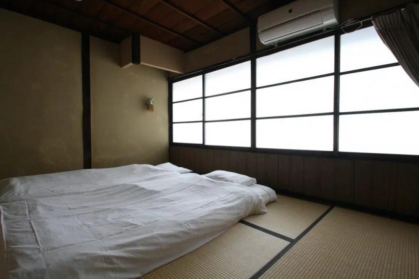 Yamabuki ｜ Private room (capacity for 3 people, washbasin, washroom) ｜ Japanese-style room