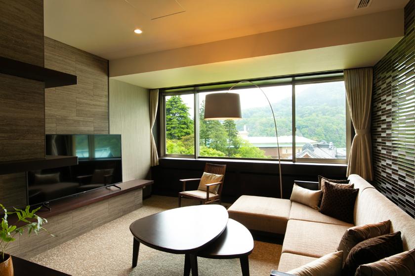 Suite room stay / evening breakfast included (Japanese cuisine)