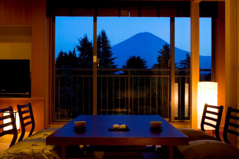Moderate Japanese-style room [View of Mt. Fuji]