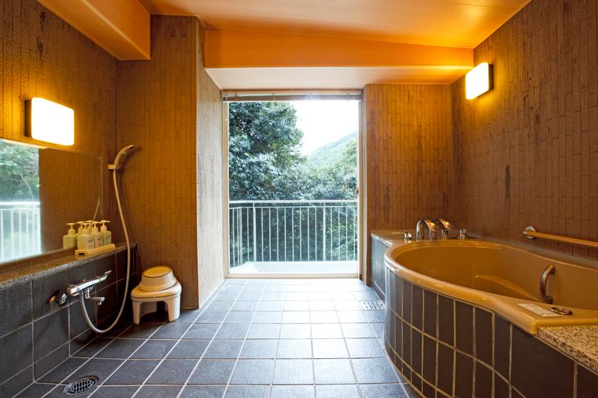 [Smoking] Superior Twin with Hot Spring Bathroom (Main Building)