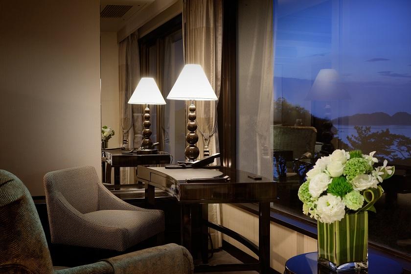 [Special guest room on the top floor] Stay in the "Imperial Suite with Club Lounge Access"! (Breakfast included)