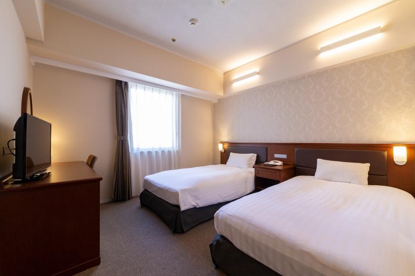 [In a higher-grade room] Comfortable stay in a spacious room! With air purifier & mineral water ＜Room without meals＞