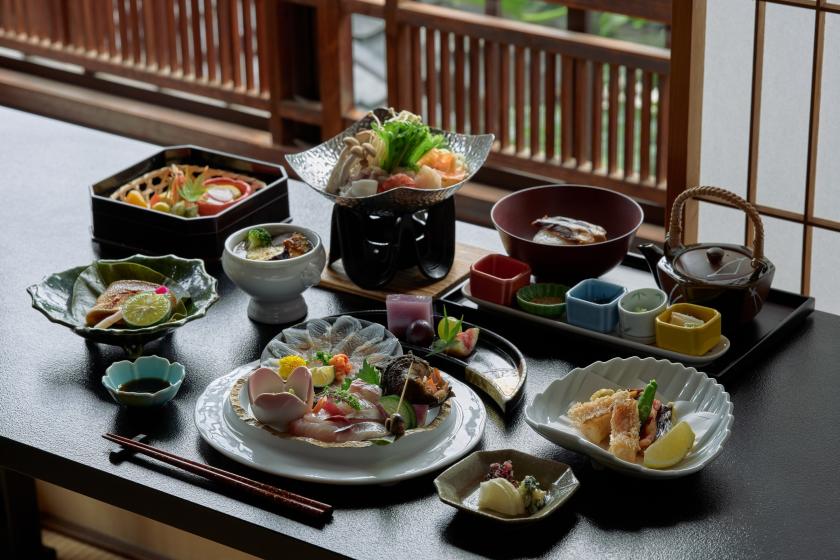 Dinner plan (with dinner) where you can choose from two types at Suigetsu, a Japanese restaurant that still exists today