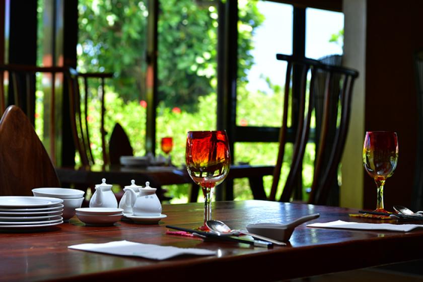 【本格火鍋を満喫♪】 選べる3種スープ×多彩な具材を楽しむ火鍋ディナー＆ 飲み放題90分＜2食付＞