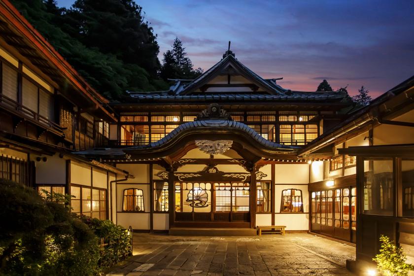 [Annex, guest room with open-air bath] A privately-sourced hot spring inn where you can experience the nature and history of Hakone (including breakfast)