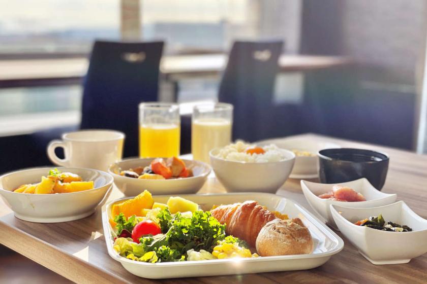 Relaxed stay 12:00 out plan << with breakfast >>