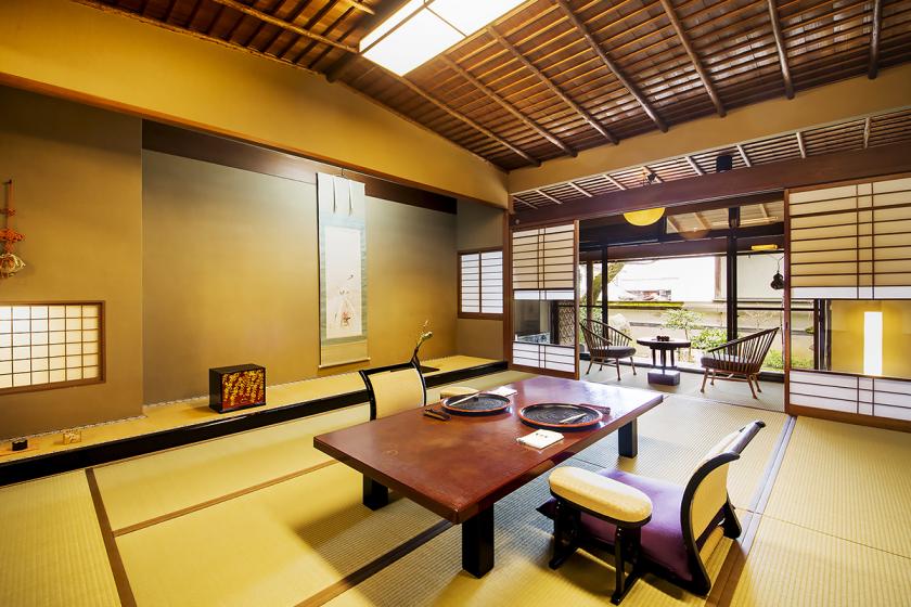 [Ehomaki-Reiwa 4th year renovation-] Japanese-style room + next room + bedroom | Room meal
