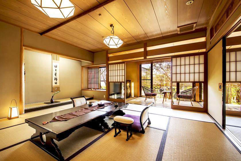 [New building -shinkan-] Japanese-style room + next room + cypress bath | Room meal