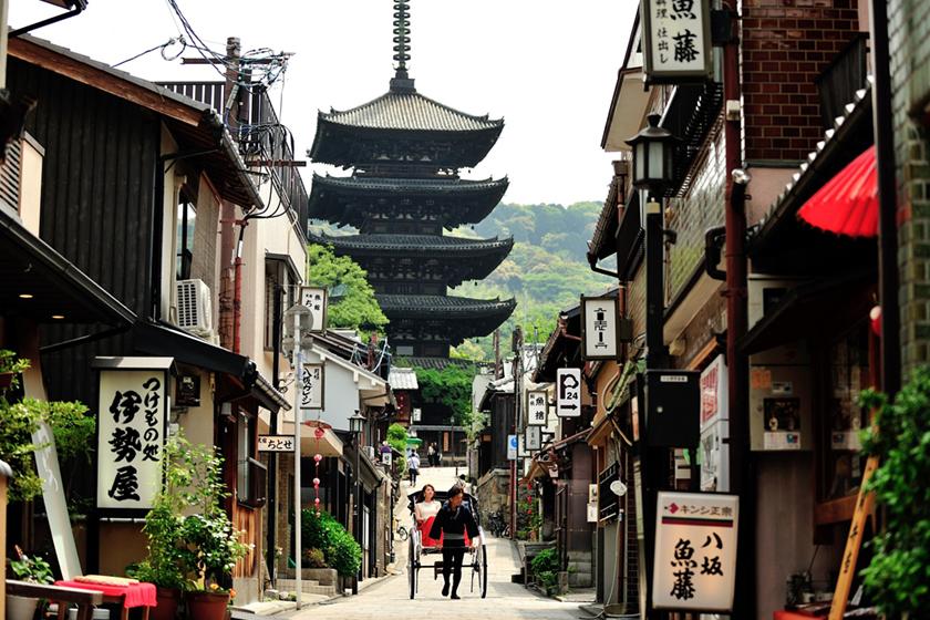【全国旅行支援対象：～6月30日まで】人力車でみやこ散策！河原町三条からはじまる京のたび満喫ステイプラン【朝食ブッフェ付】