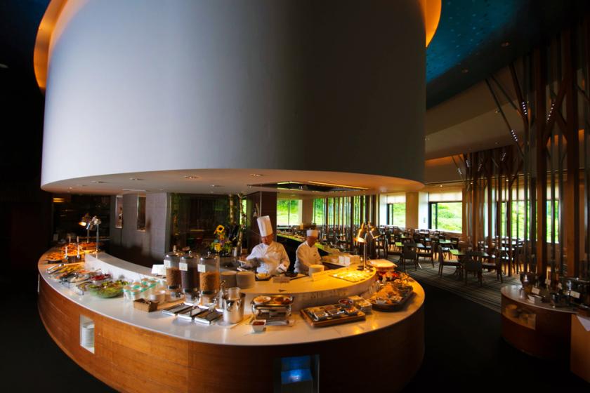 ★25-26スキーシーズン開幕★【期間限定】朝からゲレンデ直行！《リフト1日券付き×朝食付きステイ》