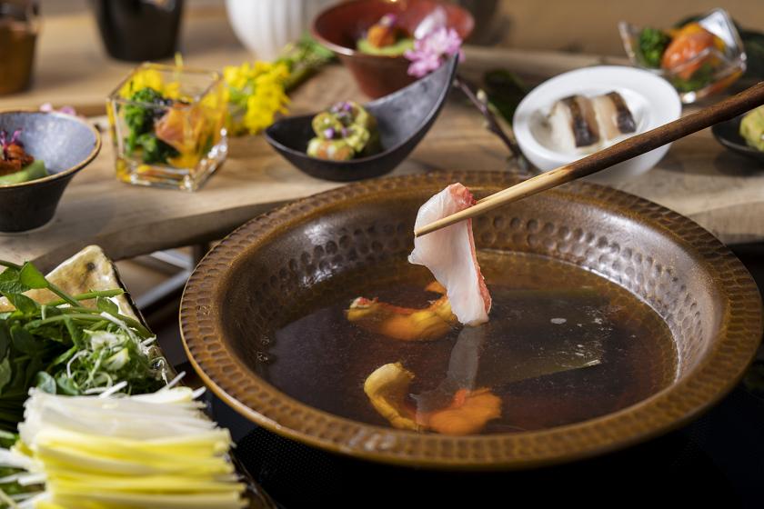 Red snapper shabu-shabu plan ◆ Main dining room "Rokutsuki" ◆ [1 night, 2 meals included]