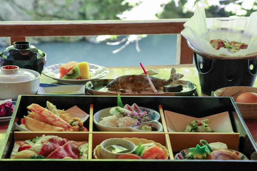 【高雄河床】晚餐是京都高尾紅葉屋的河床料理～含2餐～