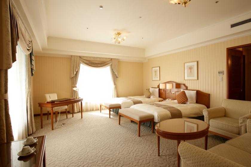 [Standard Plan] Superior accommodation in a junior suite for up to 3 people / Breakfast included