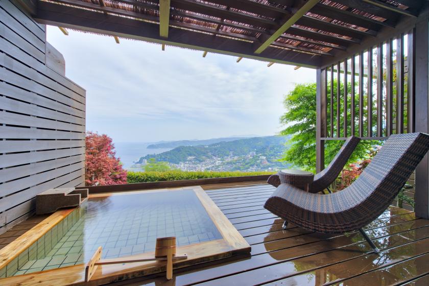 Outdoor Onsen, Hollywood Twin beds
