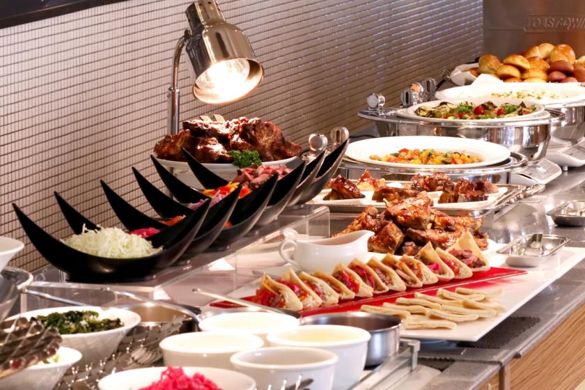 【期間限定/朝夕食付】夕食18:30スタートディナービュッフェ≪食べ飲み放題≫ と朝食付！