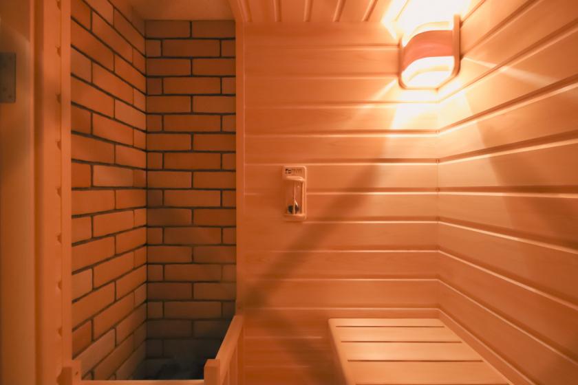 (Non-smoking) Private sauna room (semi-double room)
