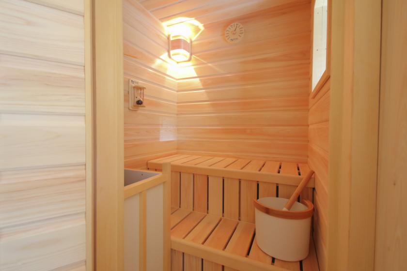 (Non-smoking) Private sauna room (semi-double room)