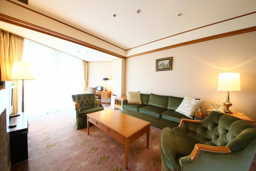 Crown Suite Room [Annex/65.5 square meters]