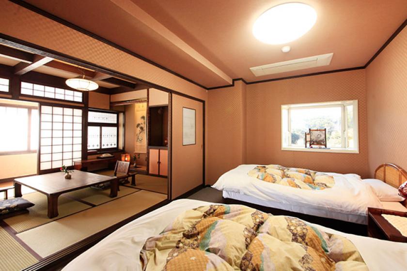 Sea side: Japanese-Western style room (2 Japanese-style rooms, hearth room, bedroom)