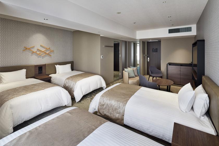【Non-Smoking】 Family room with four single beds（39.5㎡）