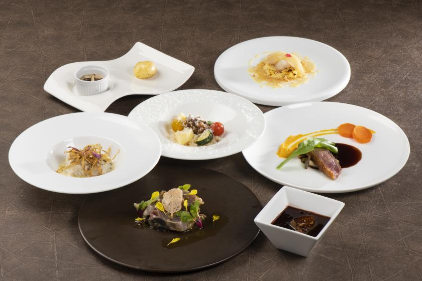 【花火大会開催日限定】お部屋から花火観賞♪シェフのスペシャルディナー★★★＆朝食付11時アウト