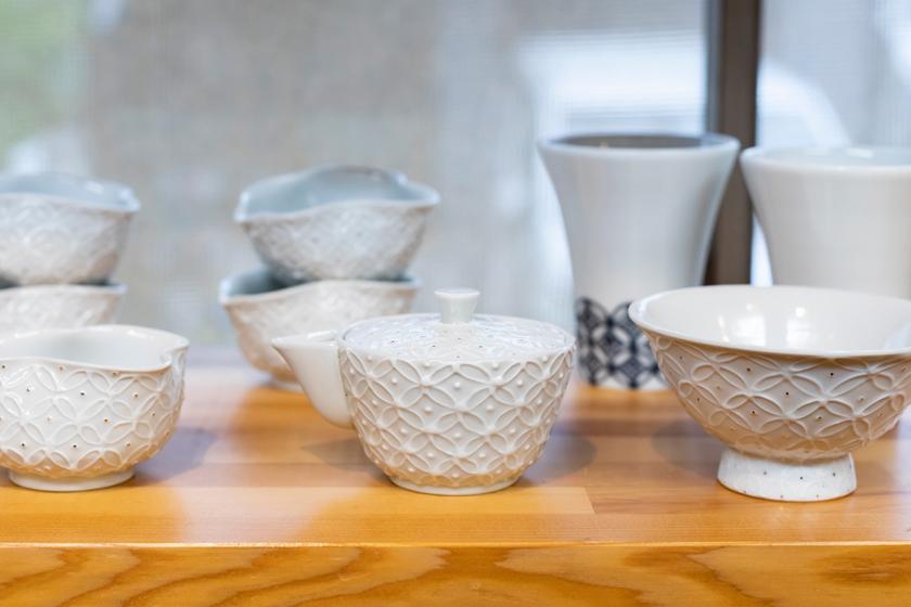 【「日本の伝統文化」を体験】『洸春窯』工房見学と「いっちん」体験クラフトツアー