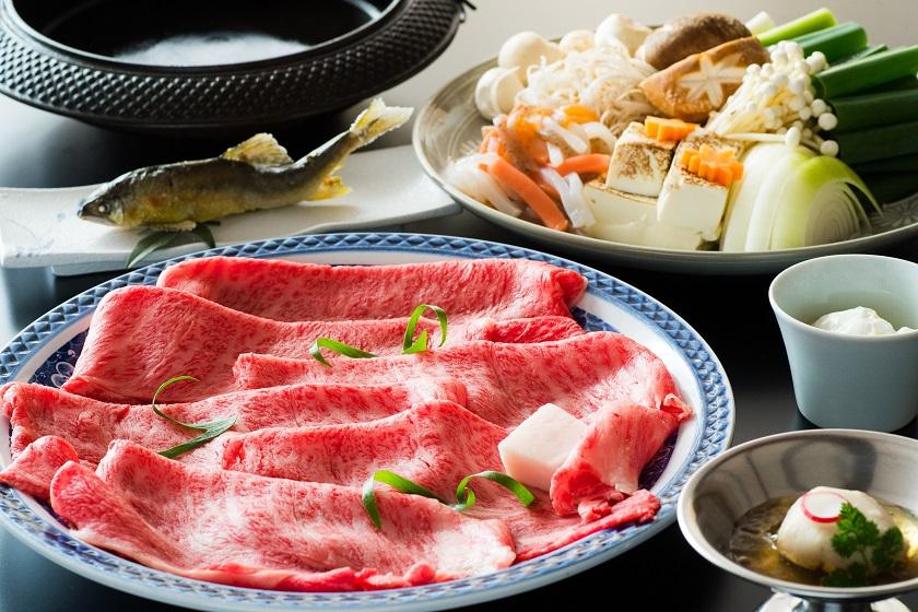 【高雄もみぢ家】ホタル舞う夏の夜と開放的な川床を楽しむ　(選べる川床夕食・ホテル朝食付)