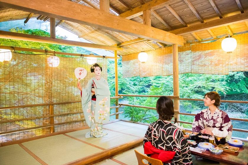 【高雄もみぢ家】京の夏の風物詩と開放的な川床を楽しむ　(選べる川床夕食・ホテル朝食付)