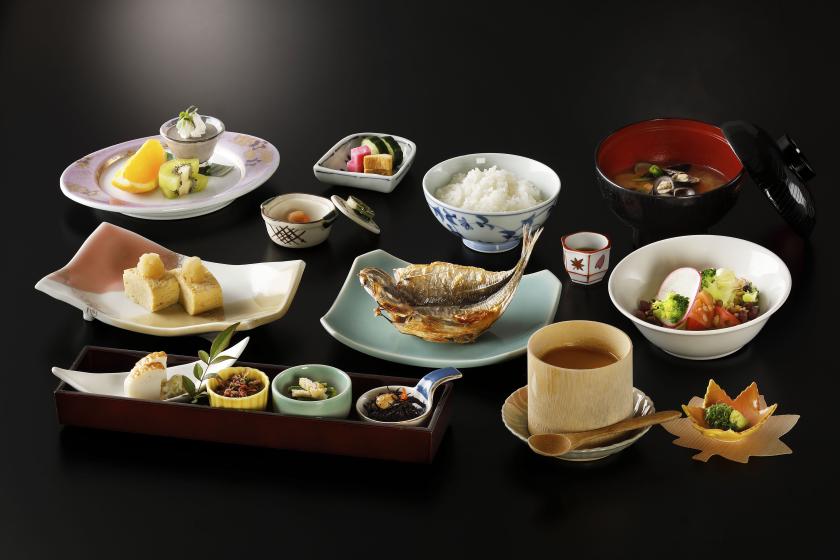【ラフォーレ倶楽部】　箱根　強羅で寛ぐ休日・・・旬の会席料理と掛け流し温泉を愉しむ