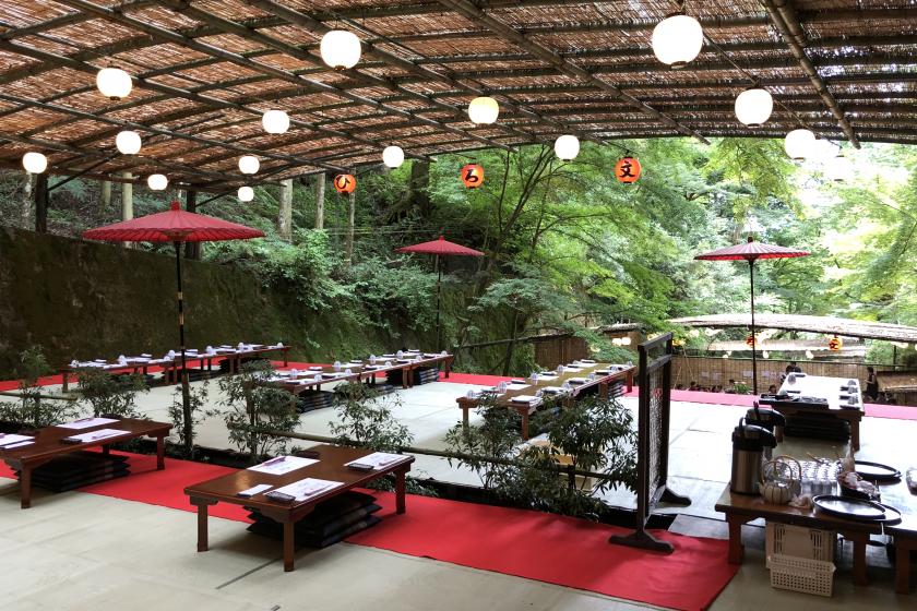 【貴船川床】京都の夏の風物詩…京の奥座敷 ひろ文で川床料理～2食付き～
