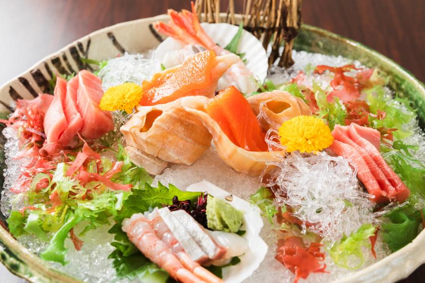 [Compare two types of local sake] <Select from 12 types carefully selected by a sake taster> Enjoy the sake of Aomori, the "famous sake producing region" (2 meals included) ~ Reservations made through the official website will save you 10% or more! ~