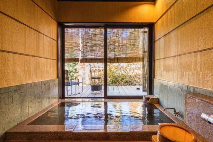 [Hyoutan] Semi-open-air bath + detached room with health care room