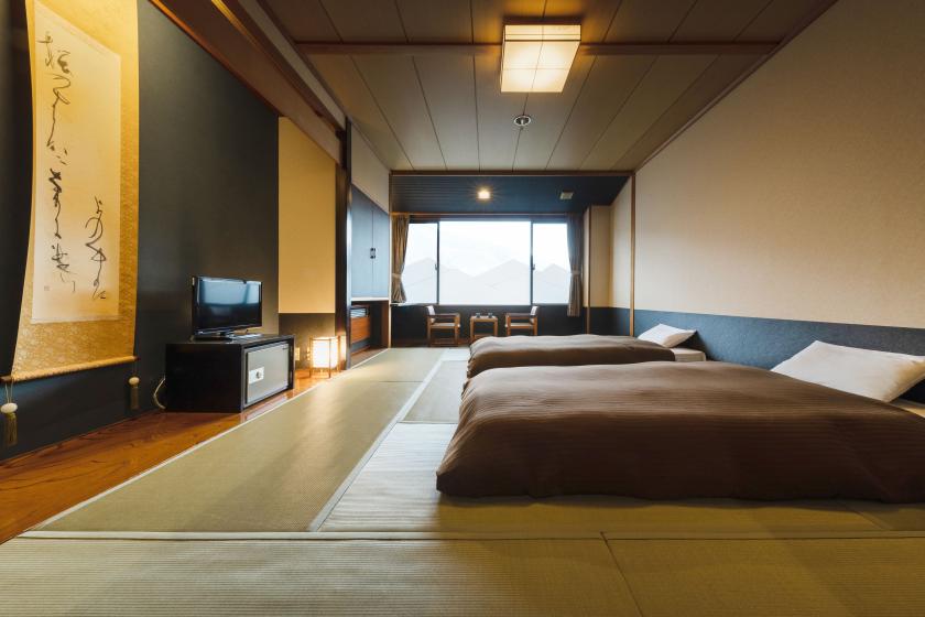 [3rd-4th floor, Tabi Club] Japanese-style room with 10 tatami mat bed (with bath and toilet), non-smoking