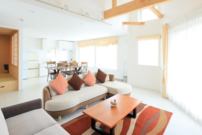 [Simple room only plan] ~ Comfortable stay in Niseko in a two-story villa TSUBAKI with air conditioning and kitchen ~