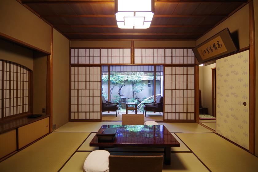 Main Building  Room 31 - Built 1952 - Room with a small courtyard (Ground floor/44 ㎡)